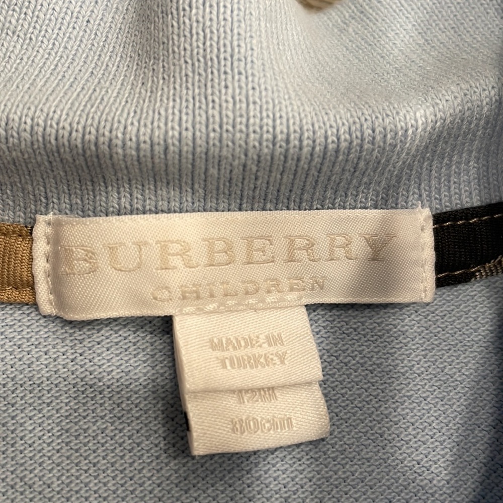 Burberry - Picture 3 of 3